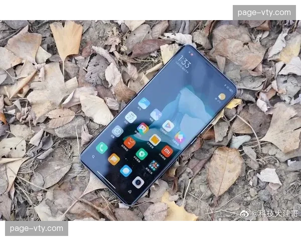 系统交互支持手势操作 极端环境下操作稳定性增强